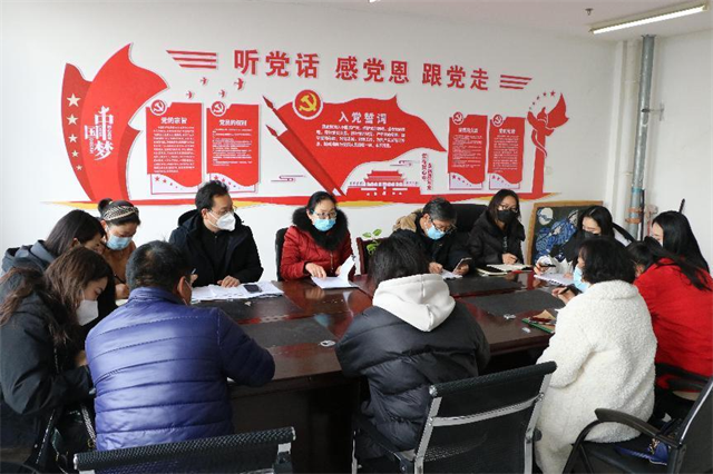 周口幼兒師范學(xué)校 組織開(kāi)展“學(xué)習(xí)王瑞霞，與榜樣同行”主題黨日活動(dòng)